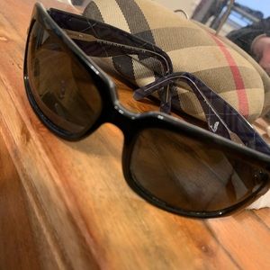 Burberry sunglasses